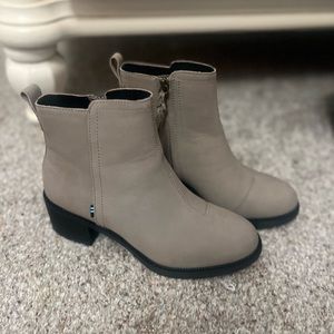 Toms Boots - brand new
